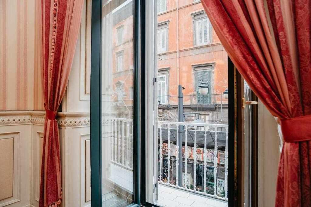 Royal Home Duomo Centro Storico 80 Mt Dal Duomo 나폴리 외부 사진